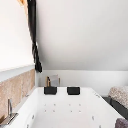 Loft Arty A 800 Metres De La Avec Jacuzzi Villa *
