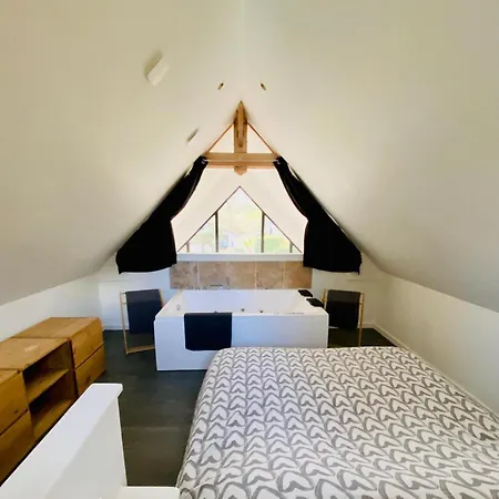 Loft Arty A 800 Metres De La Avec Jacuzzi